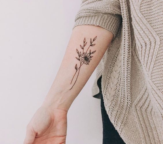 Exemple de tatouage de mandala sur avant-bras