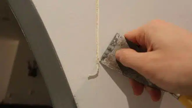 Application de la pâte réparatrice sur différentes surfaces