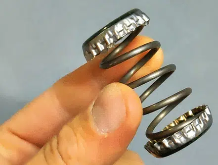 Schéma d'amortisseur DIY avec ressort