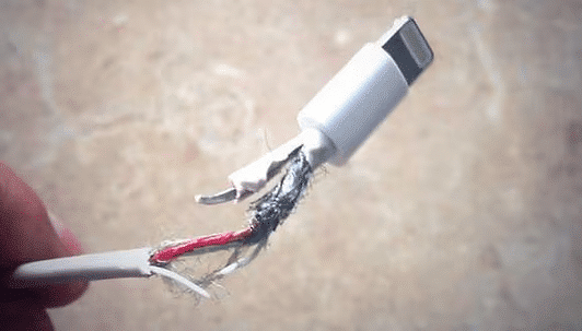 Schéma de protection de câble avec ressort