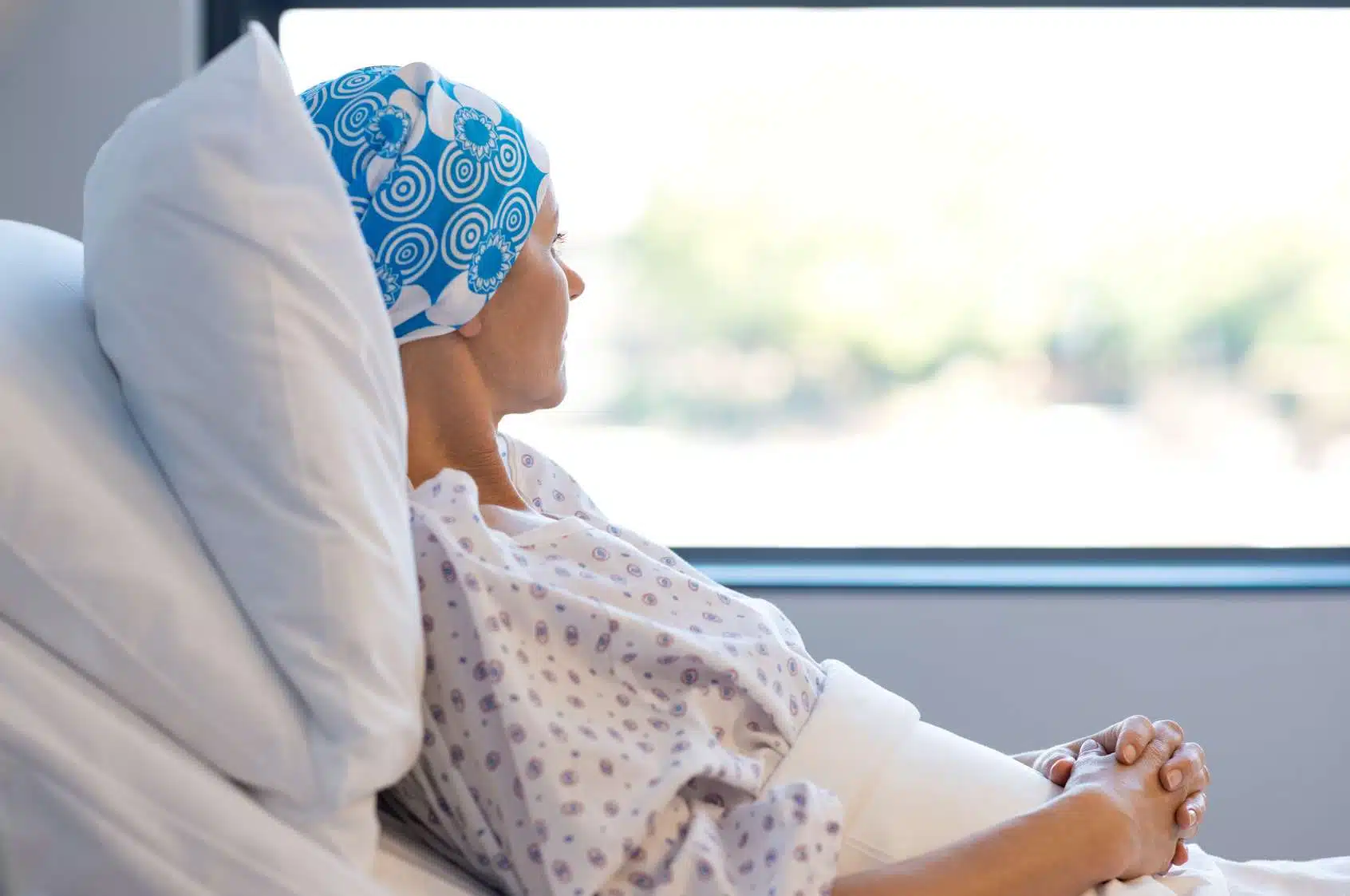 Femme dans un hôpital