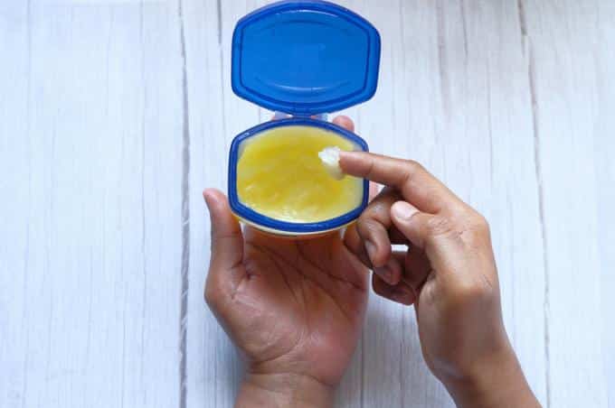 Produits de beauté à base de vaseline