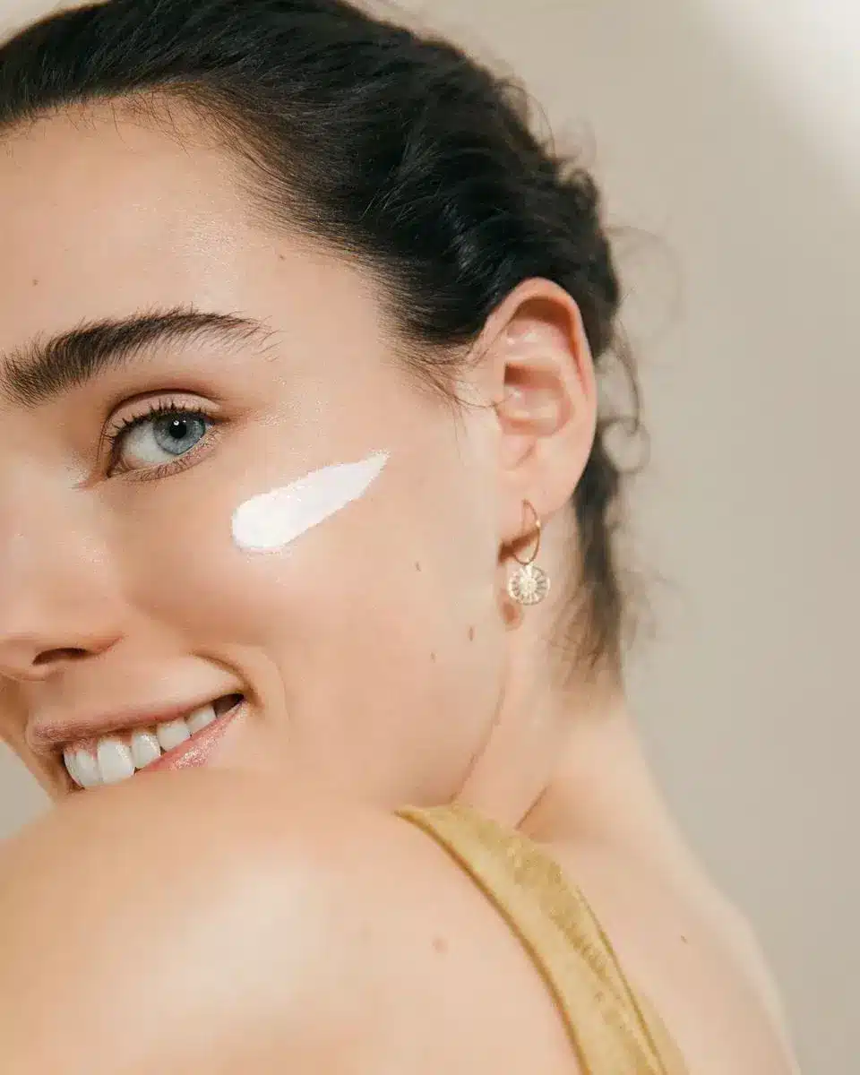 Comparaison de produits cosmétiques adaptés et non adaptés