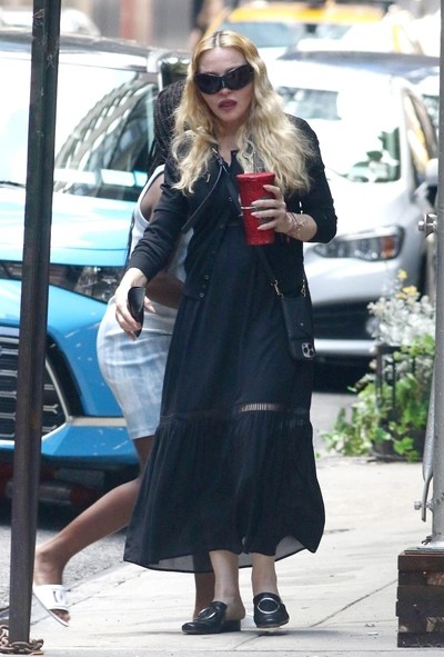 Portrait serein de Madonna, symbole de libert&eacute;