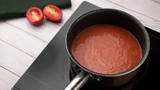 Préparation de purée de tomates