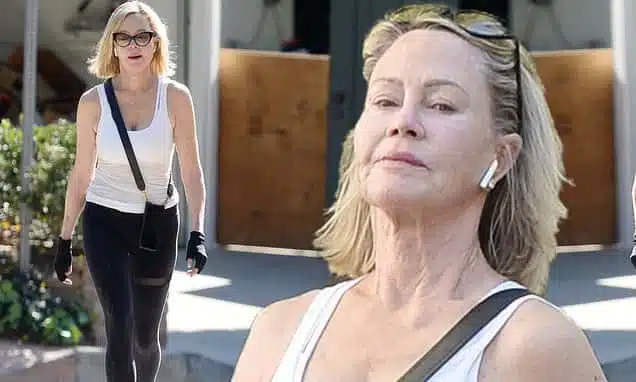 Melanie Griffith souriante