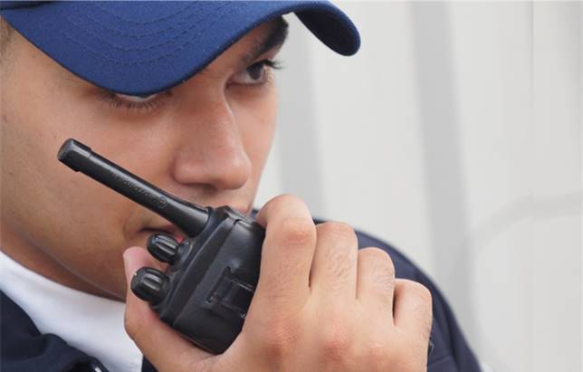 Agent de sécurité en patrouille