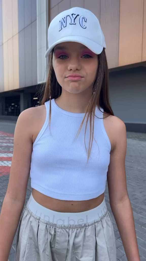 Anna Knyazeva maquillée