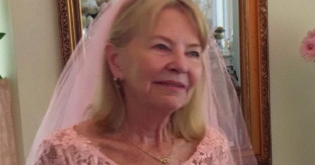 Collage photo montrant une femme souriante en robe rose, des mains qui cousent, et un couple heureux