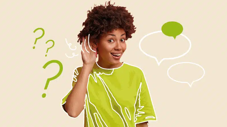 Femme pratiquant l'écoute active lors d'une conversation