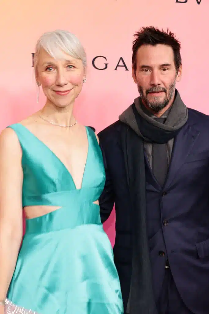 Keanu Reeves souriant