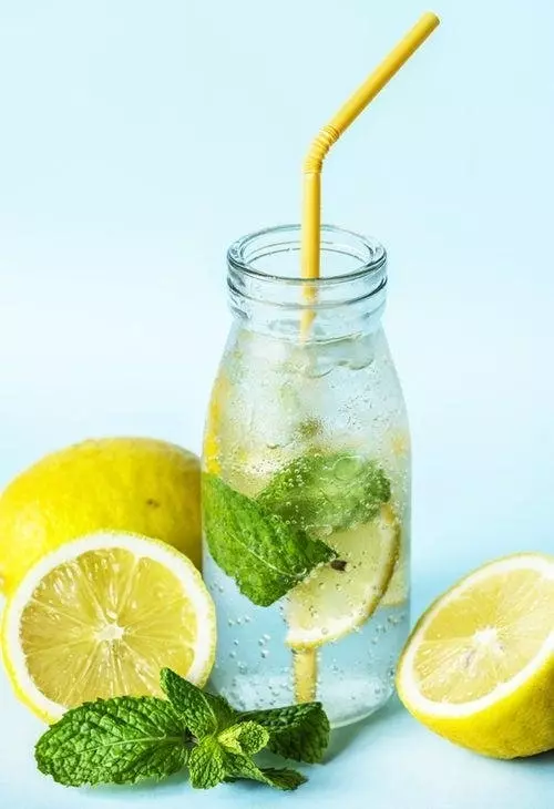 Le citron congelé est un médicament naturel génial que les gens ne connaissent pas