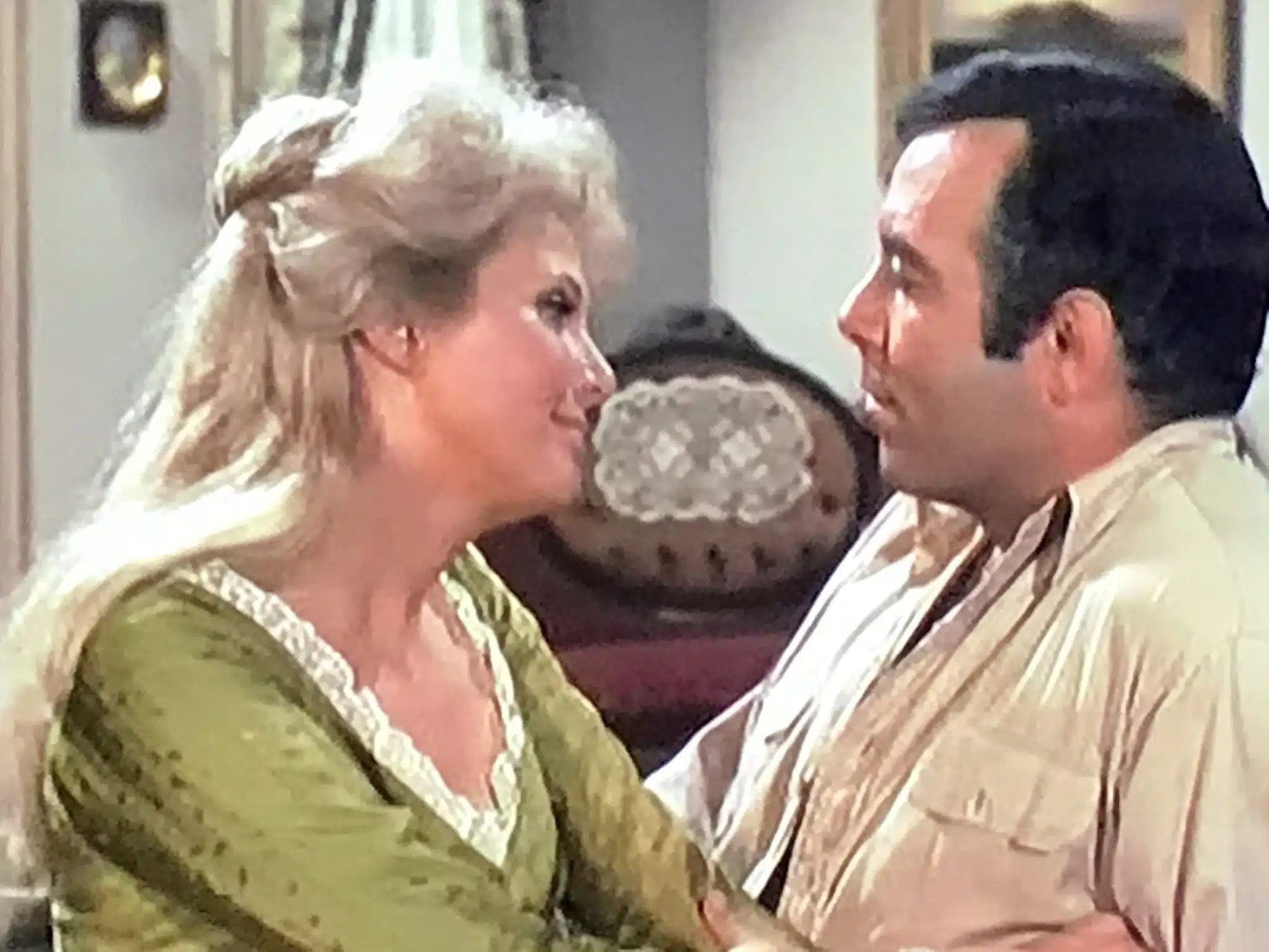 Pernell Roberts dans son rôle du Dr Trapper John