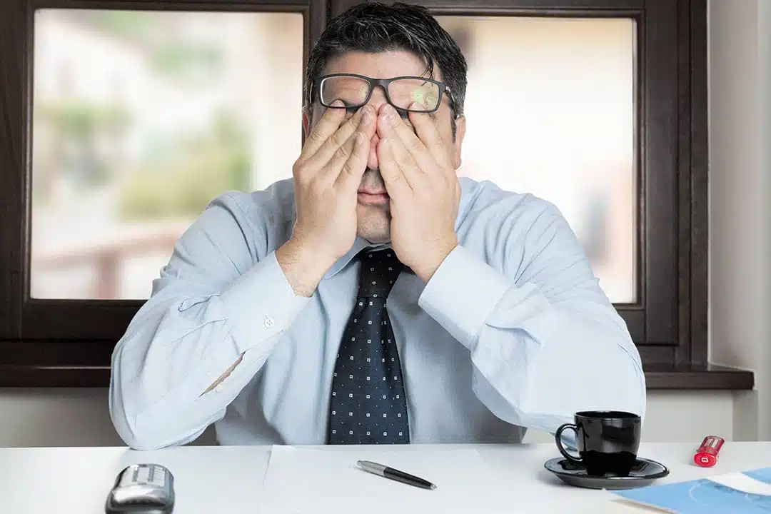 Personne fatiguée au réveil