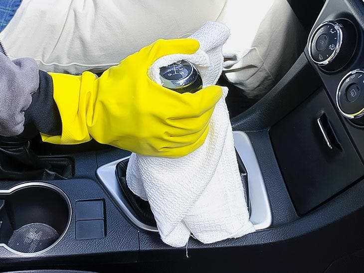 Nettoyer le levier de vitesse