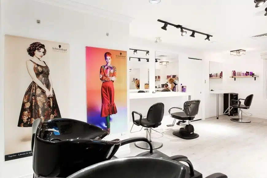 Salon de coiffure moderne pour entretien régulier