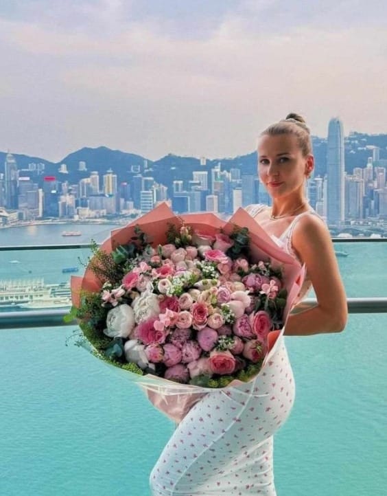 Jean-Claude Van Damme et Alena Kaverina en voyage