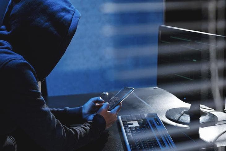 Téléphone portable espionné