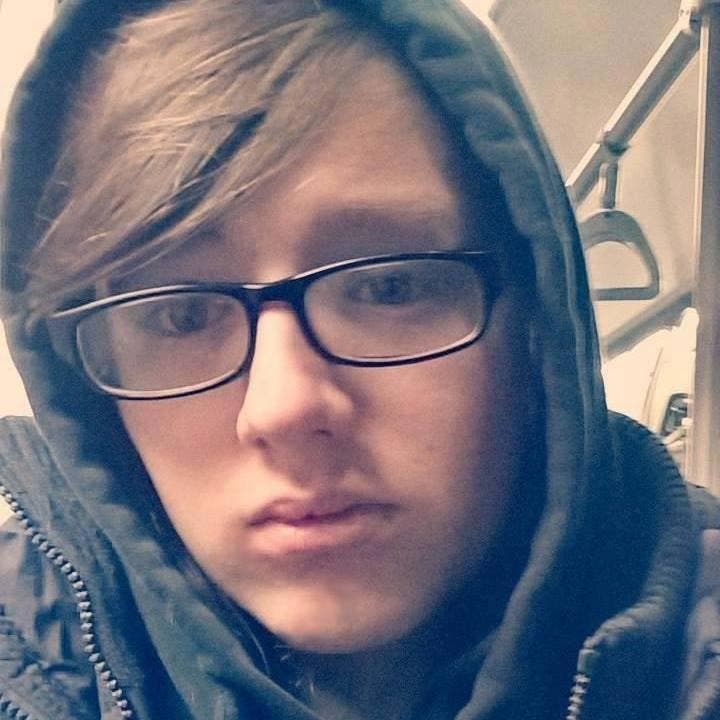 Un ado souffrant de douleurs &agrave; l&rsquo;estomac