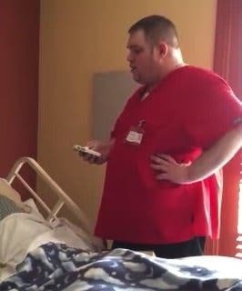 Un aide-soignant r&eacute;alise d&rsquo;une fa&ccedil;on &eacute;mouvante le dernier souhait d&rsquo;une mamie