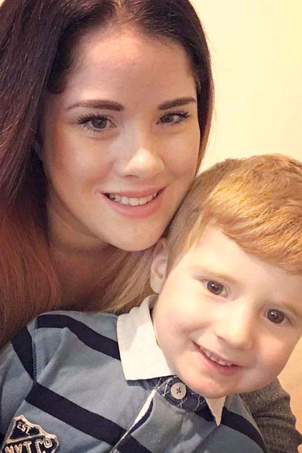 Un enfant de 3 ans est humili&eacute; par des adolescent &agrave; cause de son physique