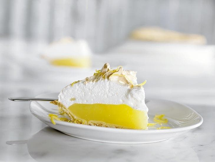 Ein Stück Zitronenkuchen