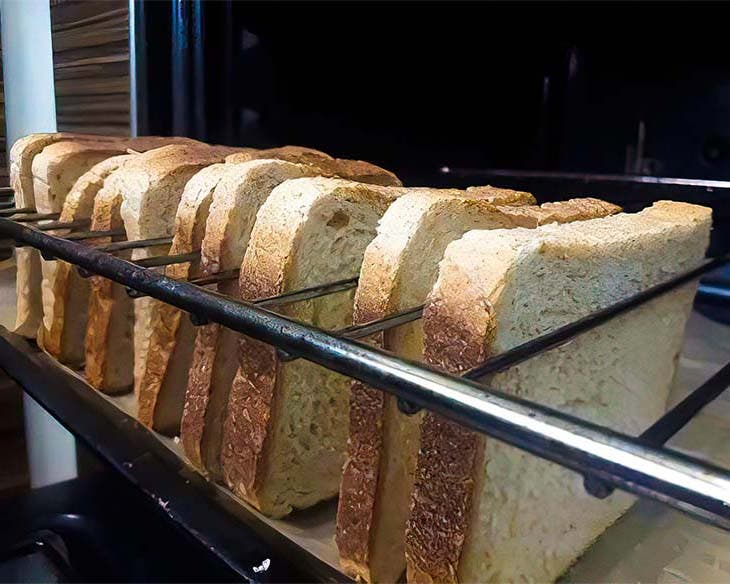 Vous n’avez pas de grille-pain ? grillez votre pain de mie au four