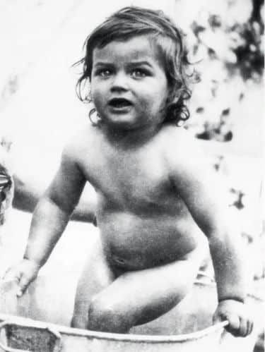 Alain Delon enfant à 20 mois en 1937