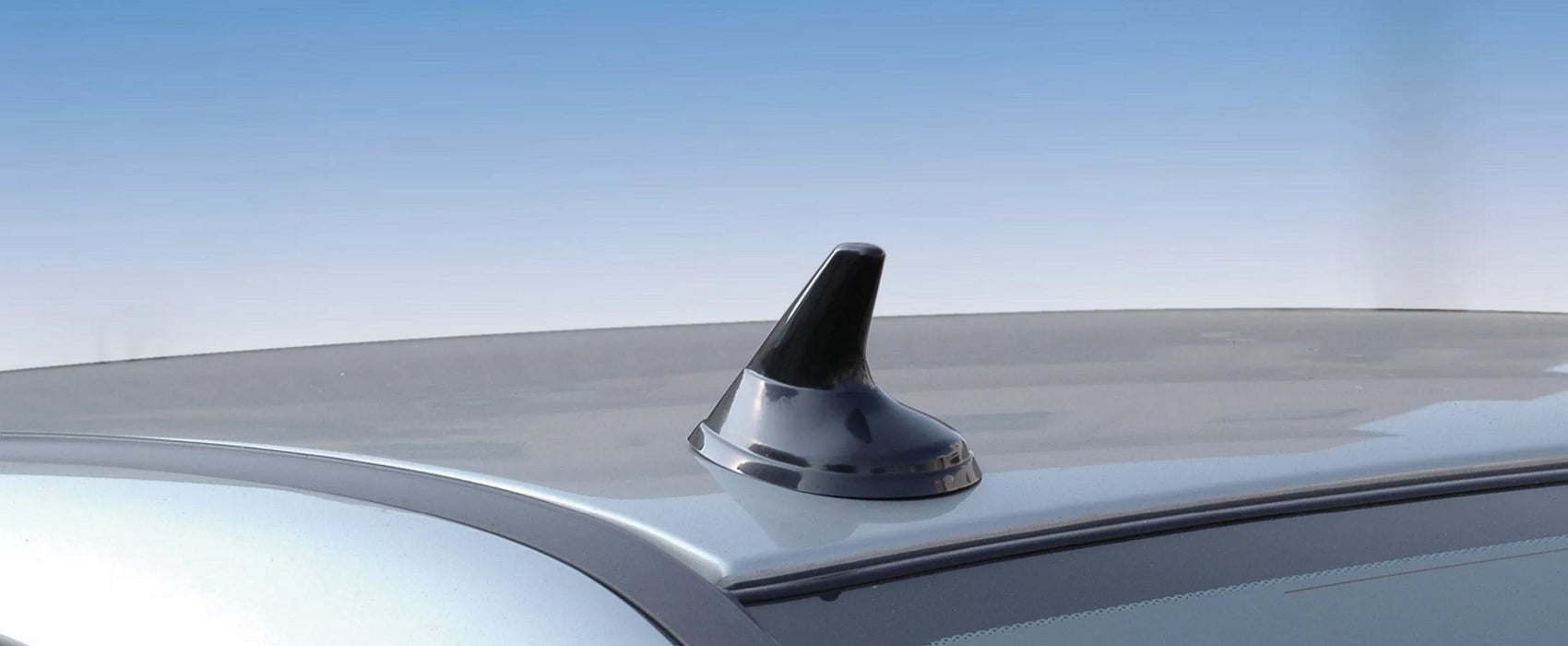 Aileron de requin sur toit de voiture