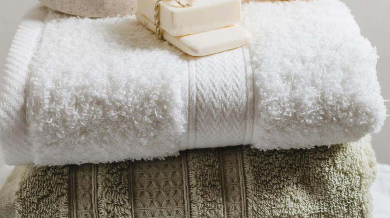 Pliage de serviettes dans un spa