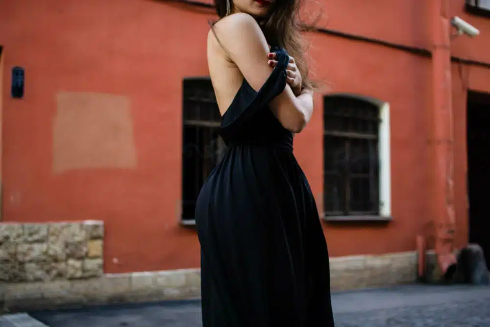 Tenue noire pour sortie élégante