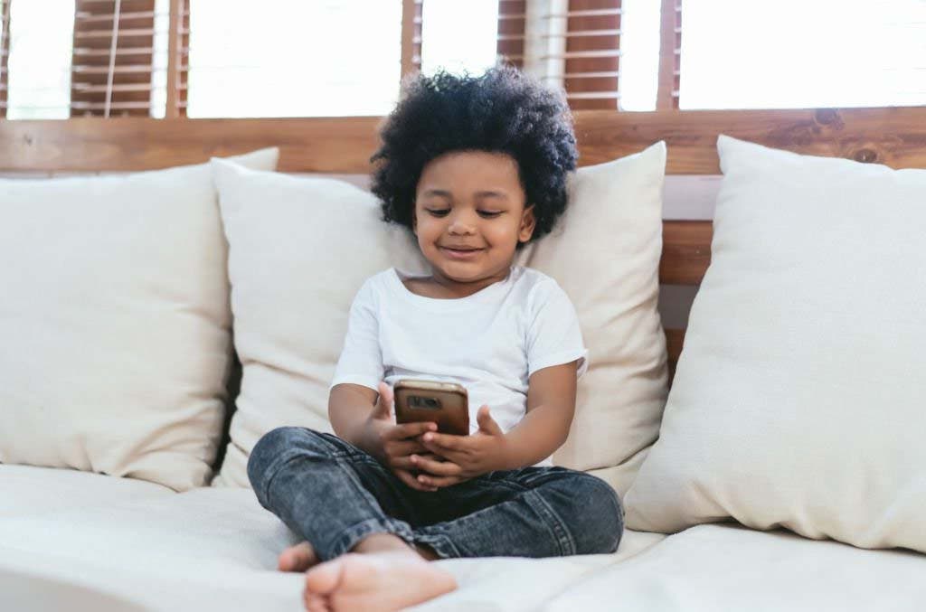 Protéger ses enfants des dangers d’internet. source : spm