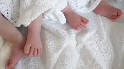 Femme enceinte sous surveillance médicale