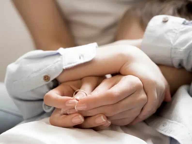 Mère divorcée avec son enfant