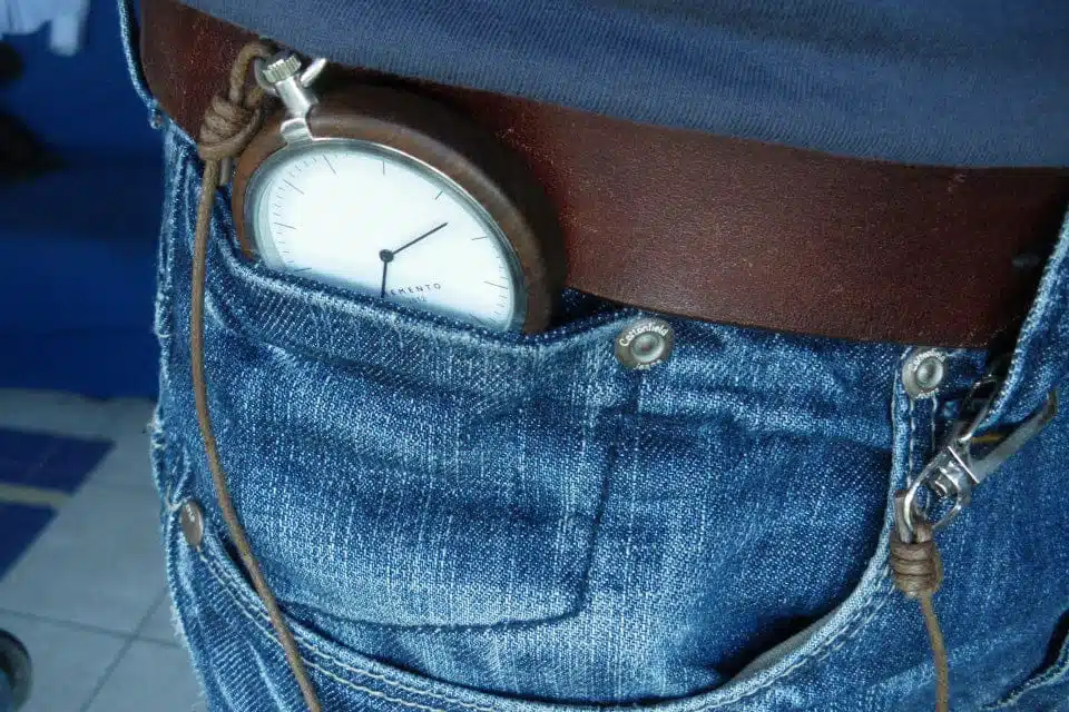 Détail de la petite poche sur un jean vintage