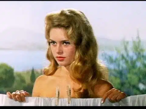Scène culte d'Et Dieu... créa la femme