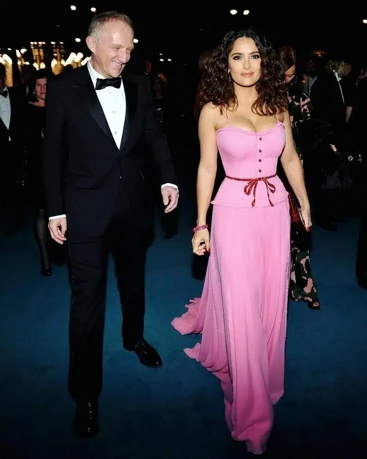 Portrait rapproché de Salma Hayek et de sa fille Valentina