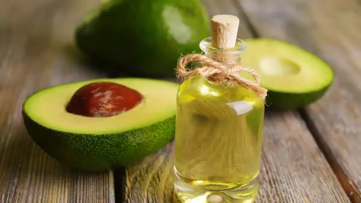 Bouteille d'huile d'avocat
