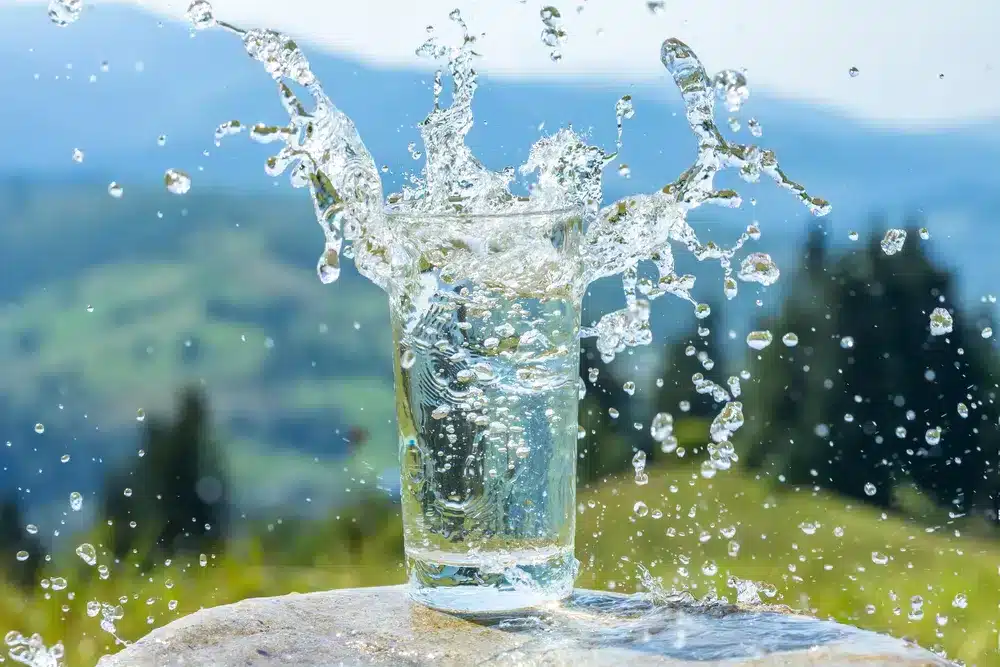 Filtration de l'eau au charbon