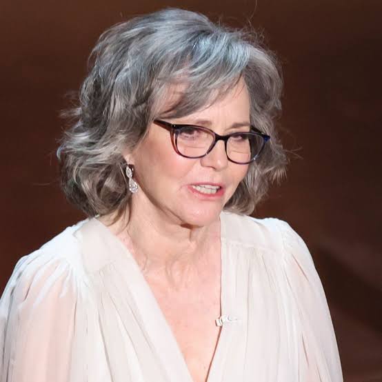 Sally Field souriante