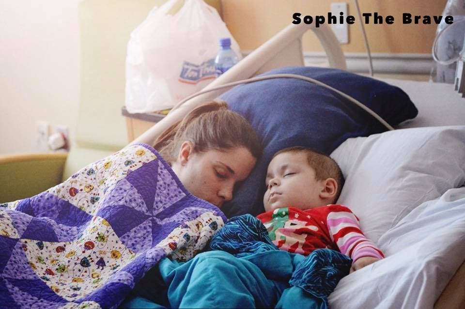 infirmi&egrave;re essaie de se faire discr&egrave;te