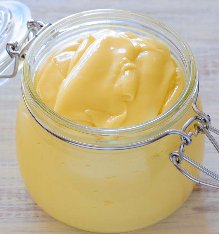 Ingrédient efficace pour éliminer les traces d’eau sur le bois - source : spm