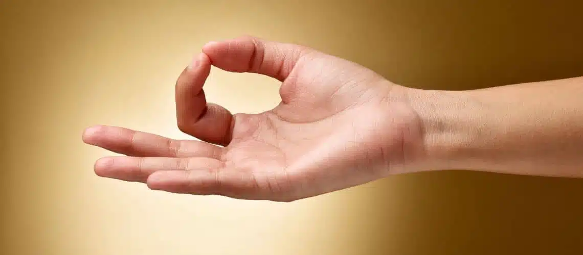 Position classique du Gyan Mudra