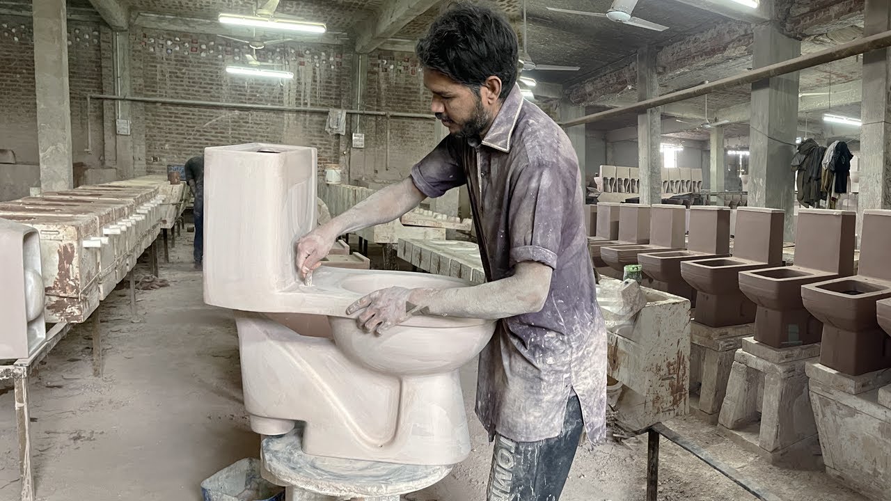 Processus de fabrication de sanitaires en porcelaine