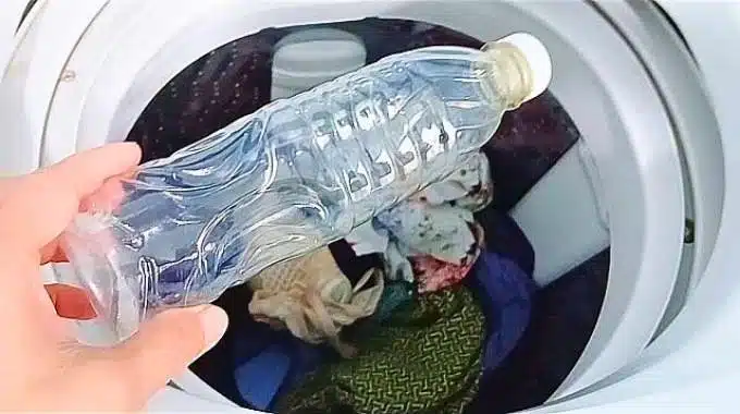 Bouteilles plastique dans un lave-linge