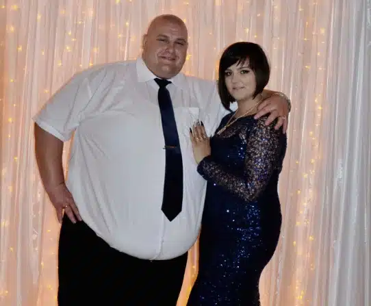 Photo de la famille d'Arkadiy avant sa transformation