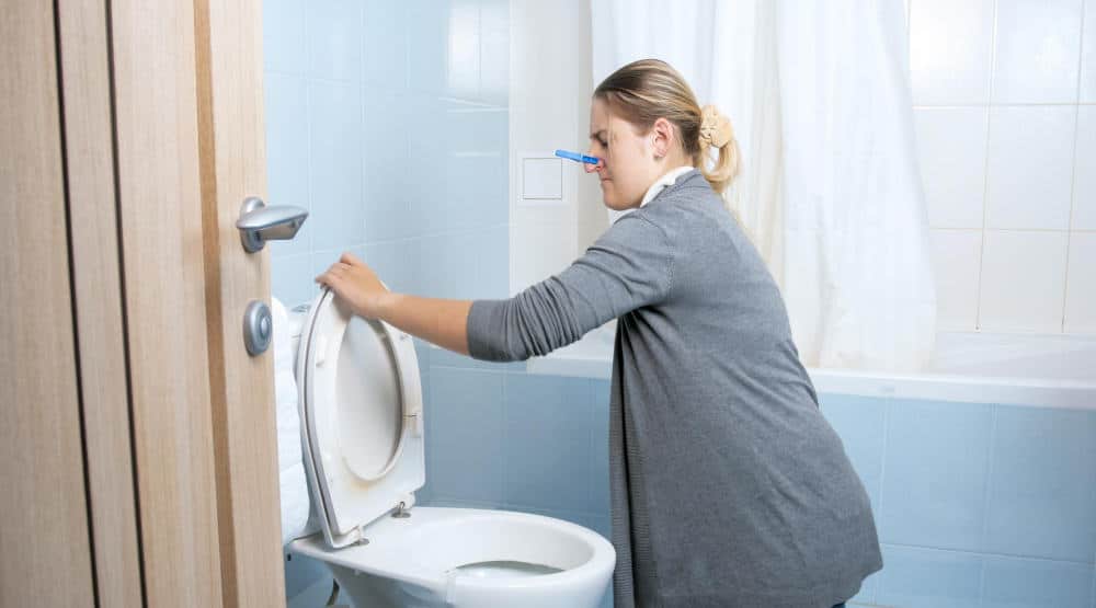 Problème d'odeurs dans une salle de bain