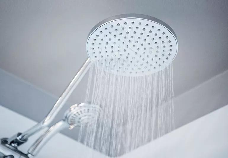 Jet d'eau de douche