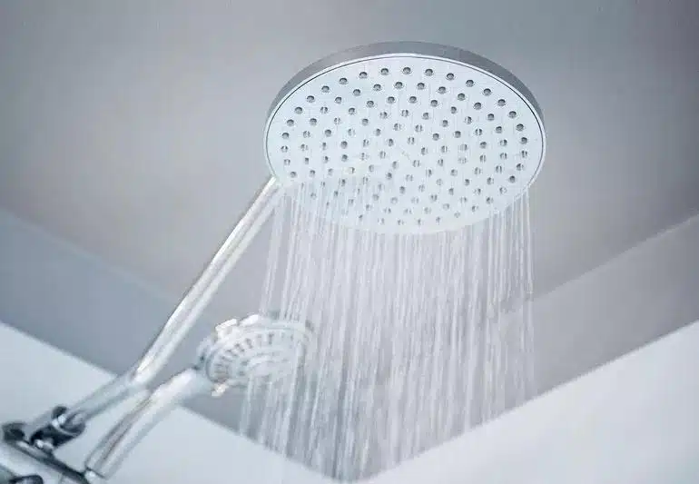Jet d'eau de douche
