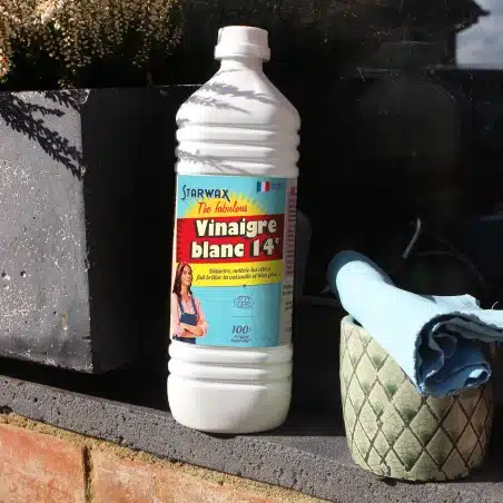 Bouteille de vinaigre blanc